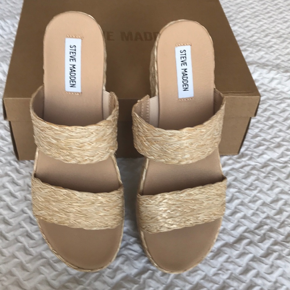 SOLD! Steve Madden Jolted Wedge Sandal - Picture 13 of 15
